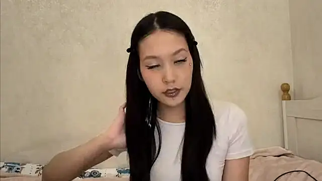 ayanovae online show from 04-15-26, 04:44