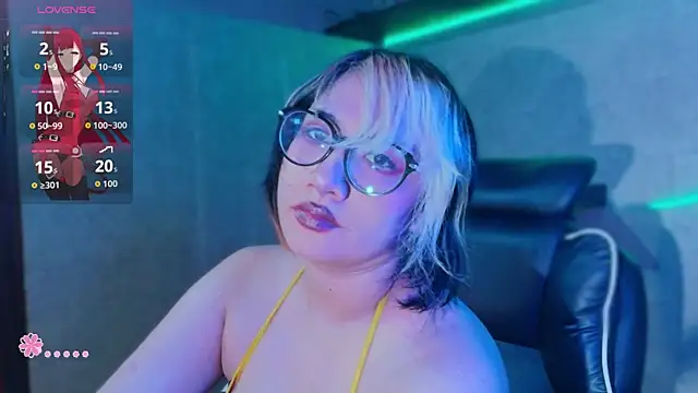 Carmillaa online show from 06-25-26, 10:04