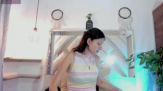sofy bonnet1 online show from 04-23-26, 11:49
