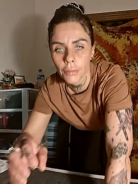 chiquitilla41 online show from 04-19-26, 06:32