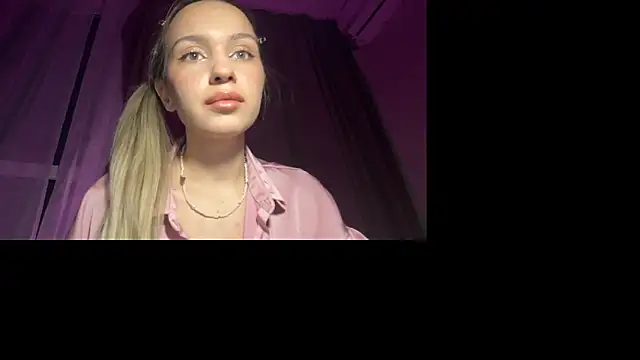 Candy Loveee online show from 03-25-26, 10:41