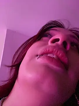 Snapshot of steffmontespink18 chatting on 06-18-26, 01:27 steffmontespink18 online show from 06-18-26, 01:27