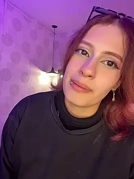Snapshot of steffmontespink18 chatting on 07-14-26, 01:17 steffmontespink18 online show from 07-14-26, 01:17