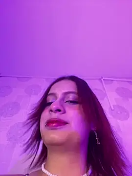 steffmontespink18 online show from 04-28-26, 01:26