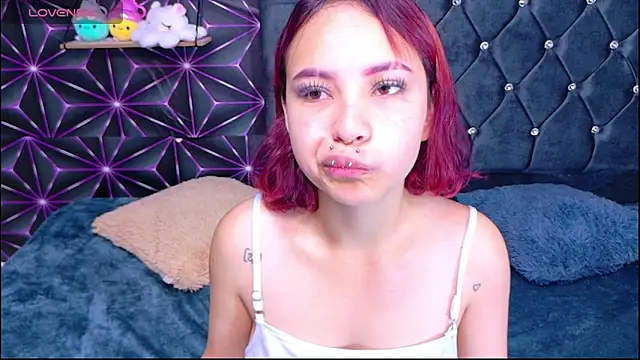 Snapshot of Megam_white chatting on 04-18-26, 02:52 Megam white online show from 04-18-26, 02:52