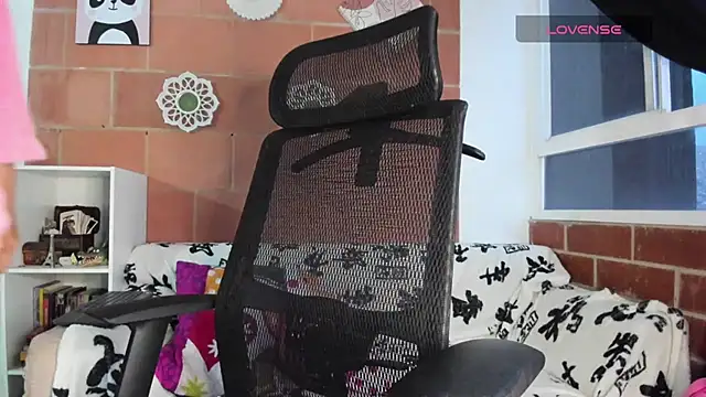 mia lovea online show from 03-24-26, 10:59