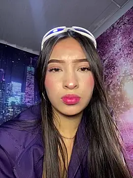 Itze Mua online show from 03-29-26, 04:03