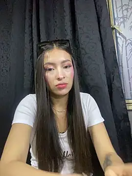 Itze Mua online show from 06-05-26, 02:05
