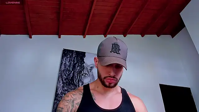 Snapshot of Santos_ramirez1 chatting on 04-23-26, 03:02 Santos ramirez1 online show from 04-23-26, 03:02