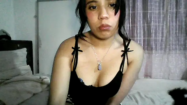 Yamis21 online show from 05-16-26, 01:37
