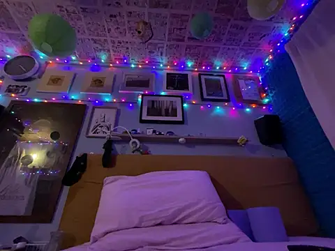 Snapshot of MyCockWantsYourWetVagina chatting on 03-25-26, 04:23 MyCockWantsYourWetVagina online show from 03-25-26, 04:23