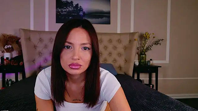 Alexa Stain online show from 04-07-26, 08:43