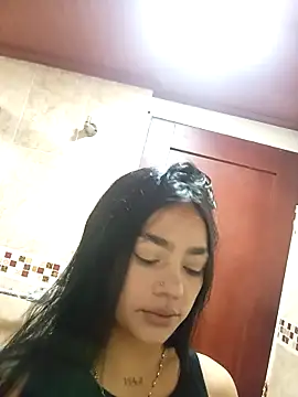 Snapshot of baby-skinnd chatting on 03-26-26, 03:21 baby-skinnd online show from 03-26-26, 03:21