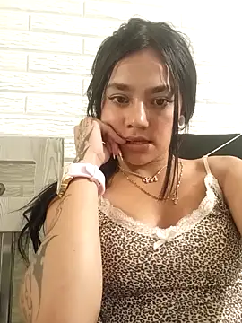 Snapshot of baby-skinnd chatting on 03-22-26, 01:09 baby-skinnd online show from 03-22-26, 01:09