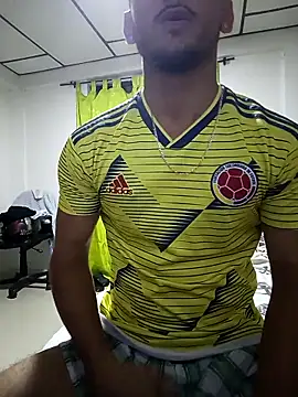 Snapshot of theparce_juli chatting on 03-29-26, 04:25 theparce juli online show from 03-29-26, 04:25