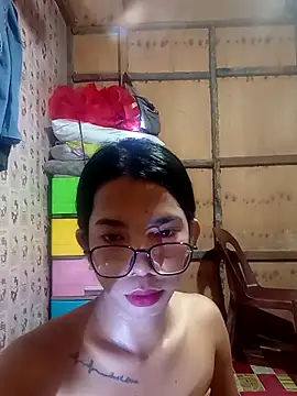 Lady trix01 online show from 05-28-26, 04:42