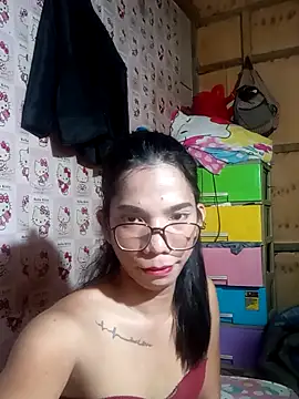 Snapshot of Lady_trix01 chatting on 06-04-26, 04:39 Lady trix01 online show from 06-04-26, 04:39