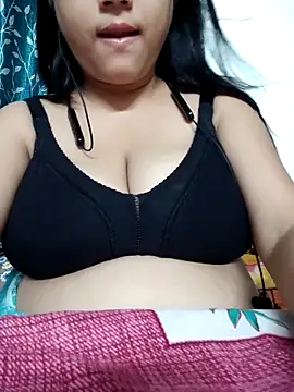 Snapshot of strip_mayuri chatting on 04-14-26, 07:41 strip mayuri online show from 04-14-26, 07:41