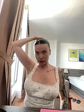 AmeliaLotuss online show from 04-10-26, 07:59