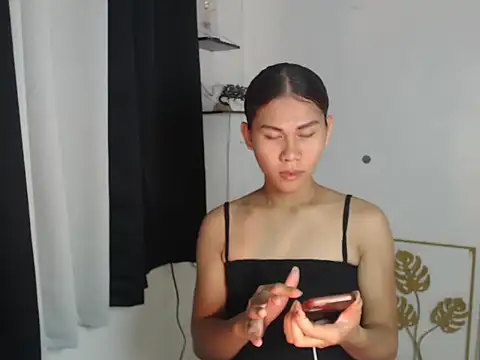 Snapshot of Zain_Moore chatting on 04-17-26, 12:19 Zain Moore online show from 04-17-26, 12:19