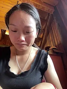 Jolinie online show from 04-12-26, 03:54