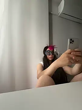 lilyums online show from 05-24-26, 10:48