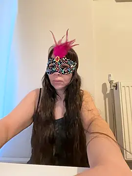 lilyums online show from 06-03-26, 03:50