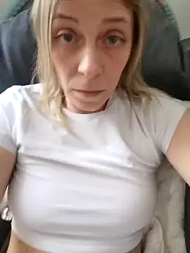 Foxyflame28 online show from 03-23-26, 12:27