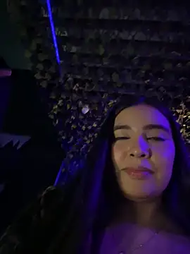 HaileyBiieber online show from 03-28-26, 02:23