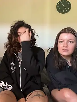 Snapshot of milou_xtx chatting on 04-08-26, 10:17 milou xtx online show from 04-08-26, 10:17