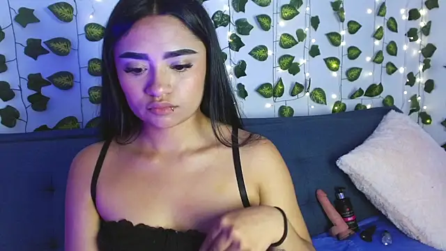 Snapshot of angie_boo1 chatting on 03-24-26, 12:10 angie boo1 online show from 03-24-26, 12:10