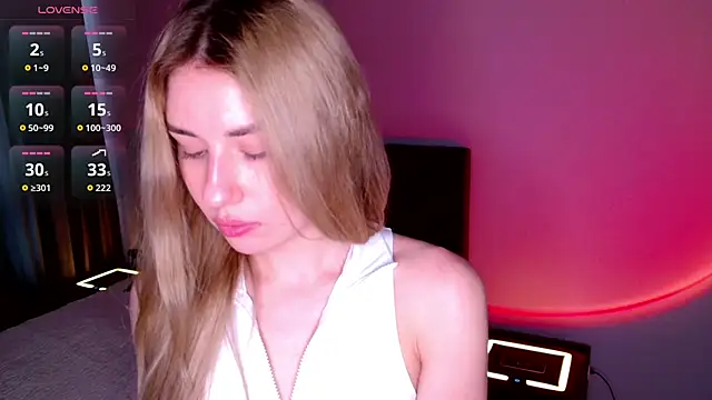 LulyDOLL online show from 04-19-26, 06:03
