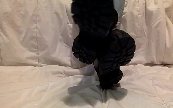 LilouPieds online show from 03-27-26, 09:27