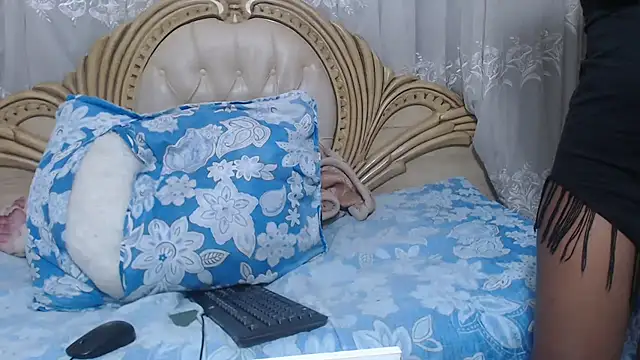 SexySlimMelanin7 online show from 04-10-26, 08:05