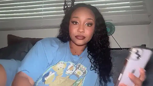 Yourmommysilk online show from 03-29-26, 02:24