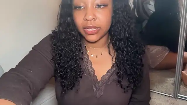 Yourmommysilk online show from 03-23-26, 05:18