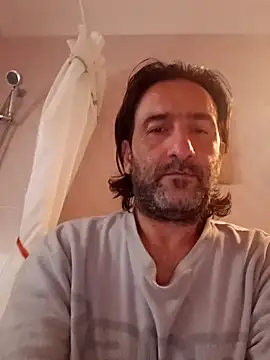 Snapshot of DanTrov79 chatting on 05-04-26, 08:28 DanTrov79 online show from 05-04-26, 08:28