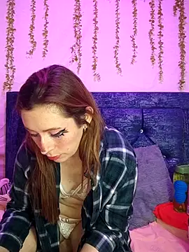 Amber prada online show from 04-22-26, 09:10