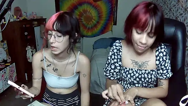 Moon  online show from 04-22-26, 10:38