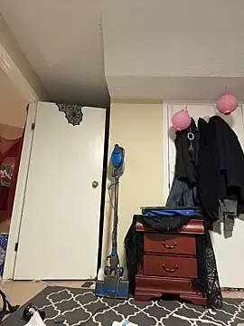 mango-kitty online show from 05-06-26, 04:44