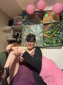 mango-kitty online show from 04-20-26, 06:31