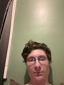 Snapshot of Zombieman420860 chatting on 03-23-26, 03:17 Zombieman420860 online show from 03-23-26, 03:17