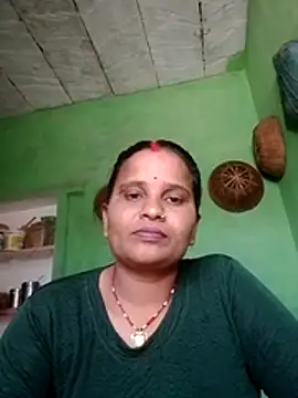 Snapshot of Shivani09900 chatting on 05-31-26, 06:30 Shivani09900 online show from 05-31-26, 06:30