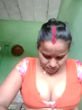 Snapshot of Shivani09900 chatting on 06-03-26, 06:03 Shivani09900 online show from 06-03-26, 06:03
