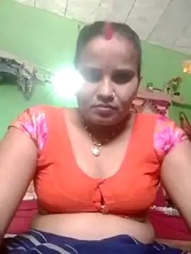 Snapshot of Shivani09900 chatting on 05-26-26, 04:10 Shivani09900 online show from 05-26-26, 04:10