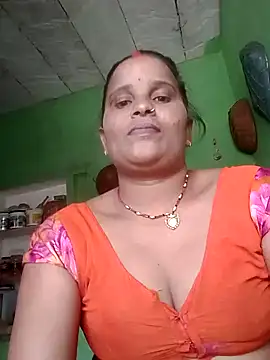 Snapshot of Shivani09900 chatting on 06-05-26, 05:23 Shivani09900 online show from 06-05-26, 05:23