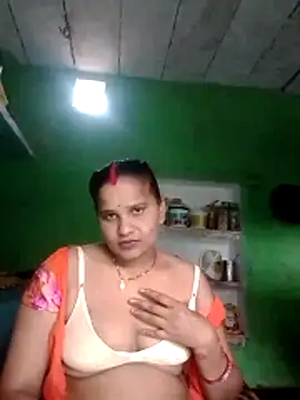 Snapshot of Shivani09900 chatting on 06-14-26, 02:46 Shivani09900 online show from 06-14-26, 02:46