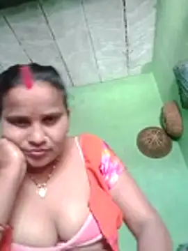 Snapshot of Shivani09900 chatting on 06-02-26, 07:08 Shivani09900 online show from 06-02-26, 07:08