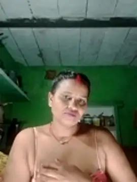 Snapshot of Shivani09900 chatting on 07-12-26, 07:26 Shivani09900 online show from 07-12-26, 07:26