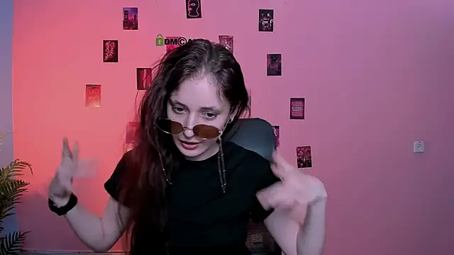 Snapshot of nami_glow chatting on 07-18-26, 07:11 nami glow online show from 07-18-26, 07:11